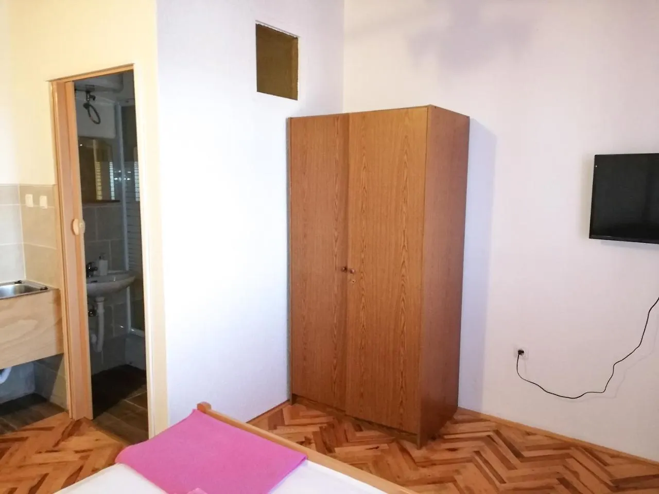 Apartmani Nevenka Starigrad Paklenica Apartment