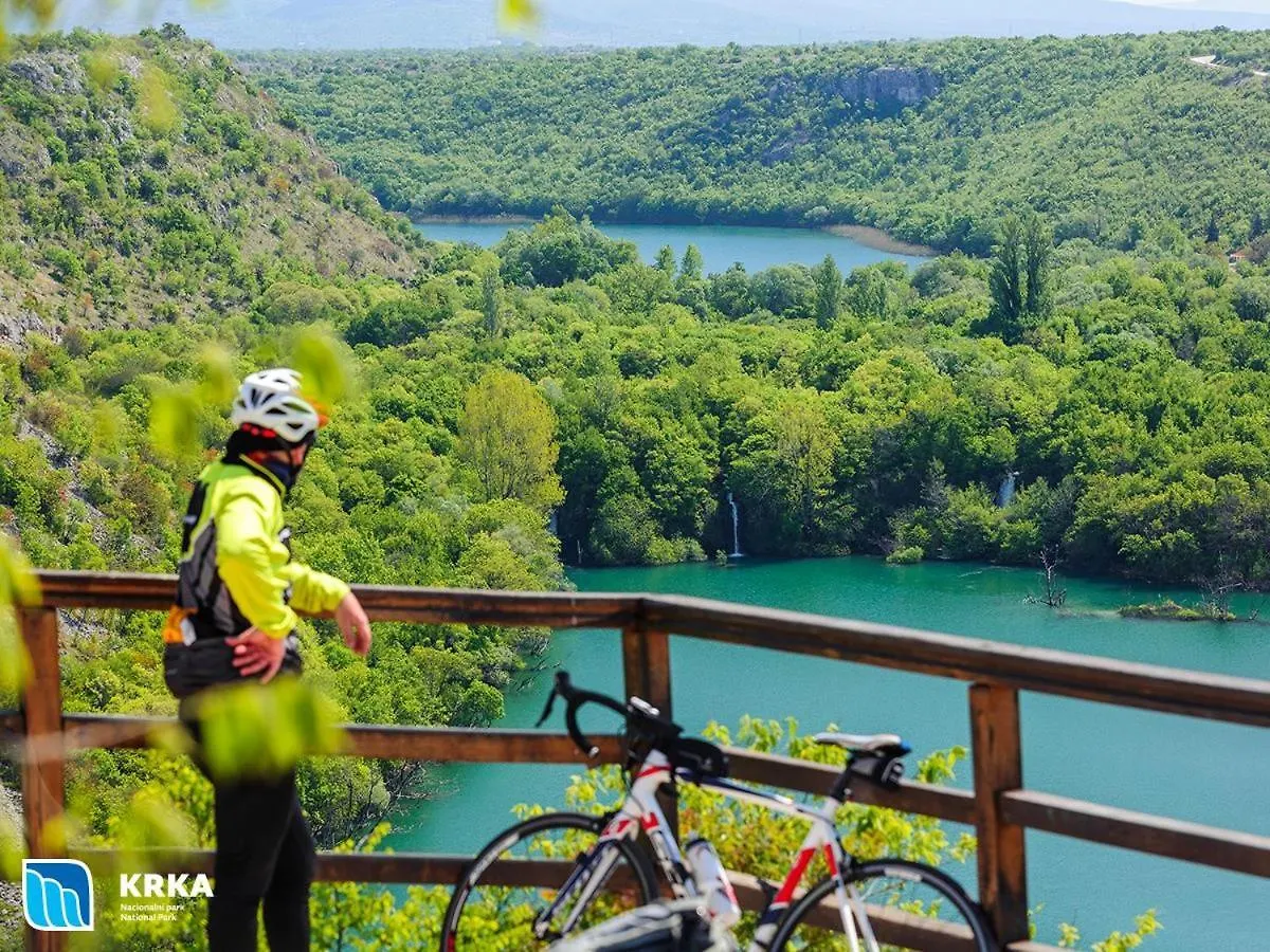 Apartmani Nevenka Starigrad Paklenica 0*,  Croatia